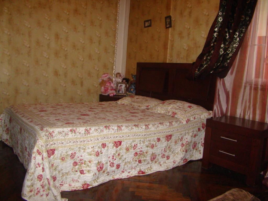 Guest House Temuri Batumi Exterior photo